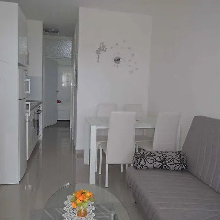One-bedroom In Lxxxiv * Crikvenica