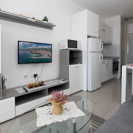 One-bedroom In Lxxxiv * Crikvenica